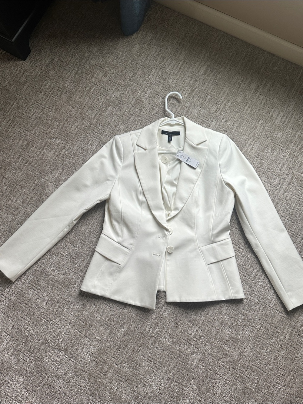 White House Black Market Ivory Notch-Lapel Tailored Blazer